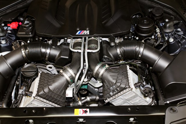BMW M5 V8