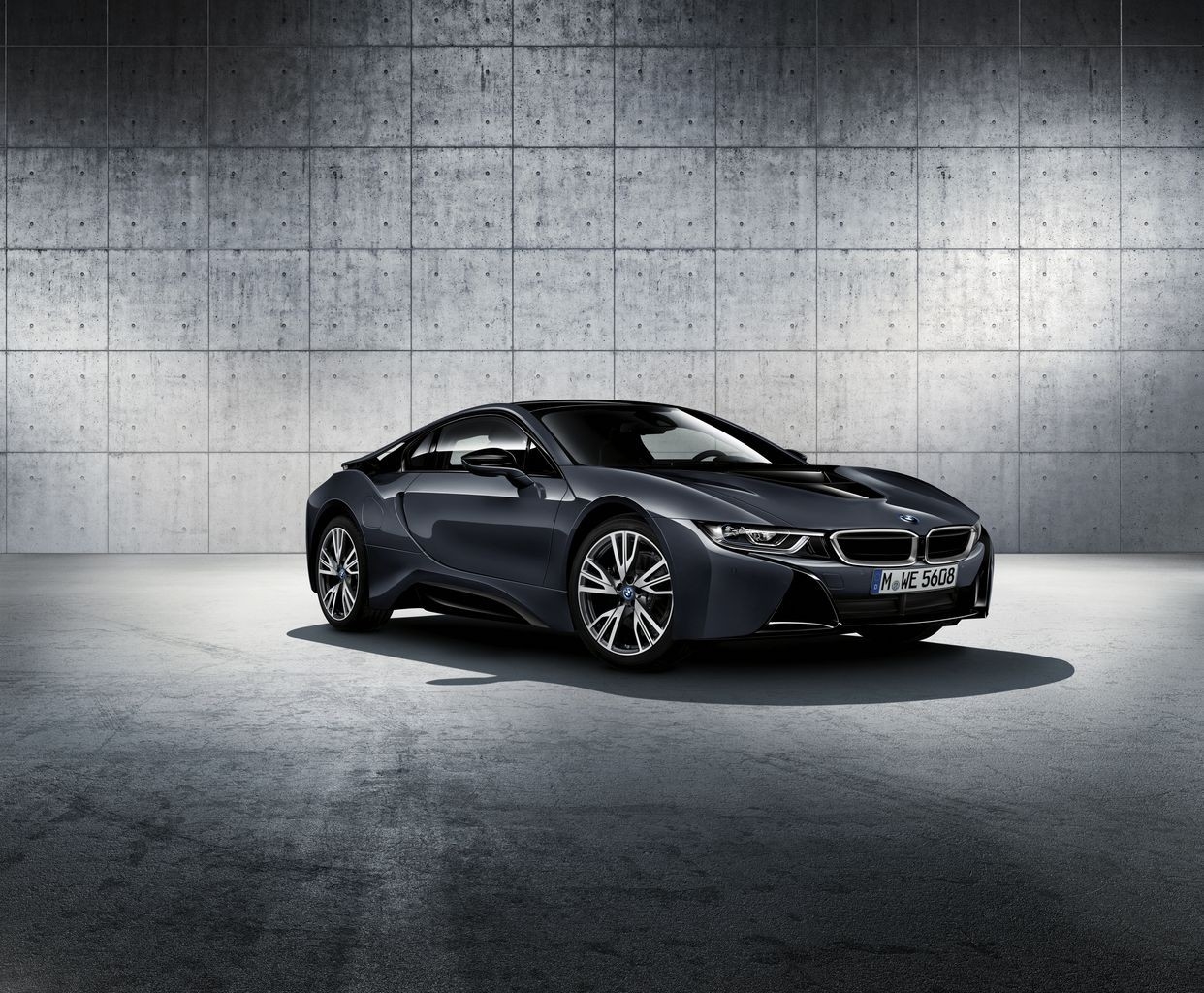 BMW i8 Protonic Dark Silver Edition