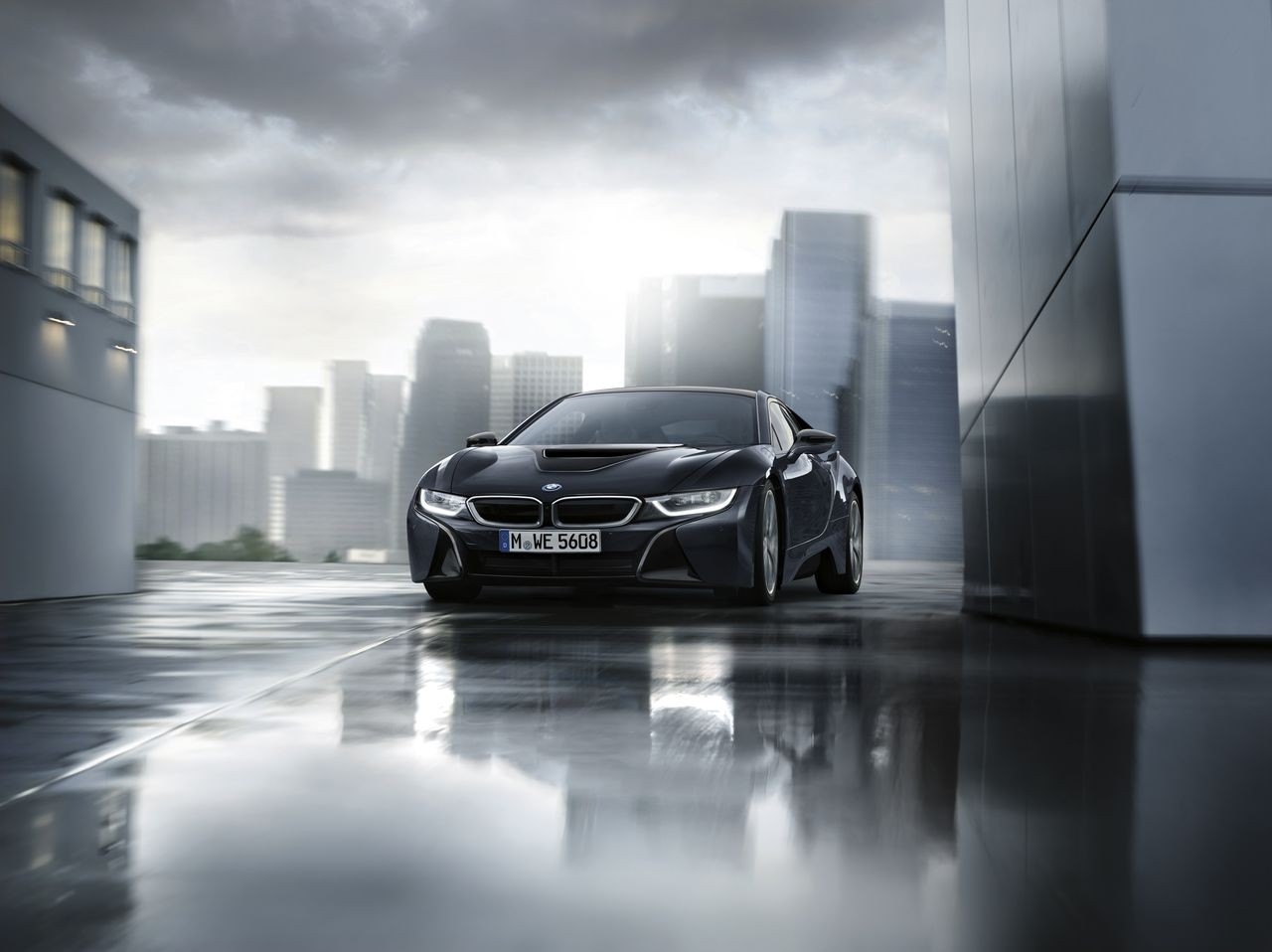 BMW i8 Protonic Dark Silver Edition