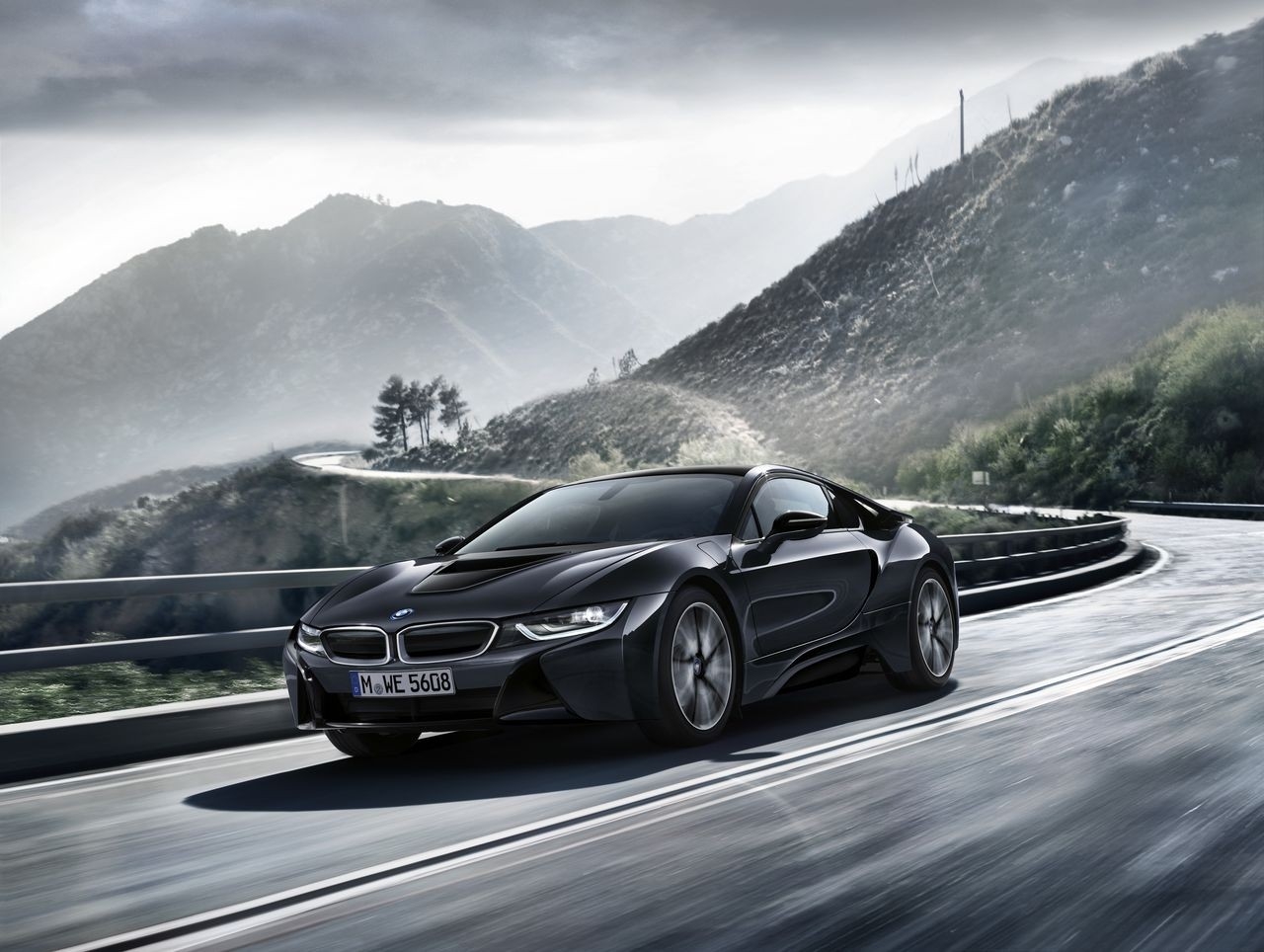 BMW i8 Protonic Dark Silver Edition