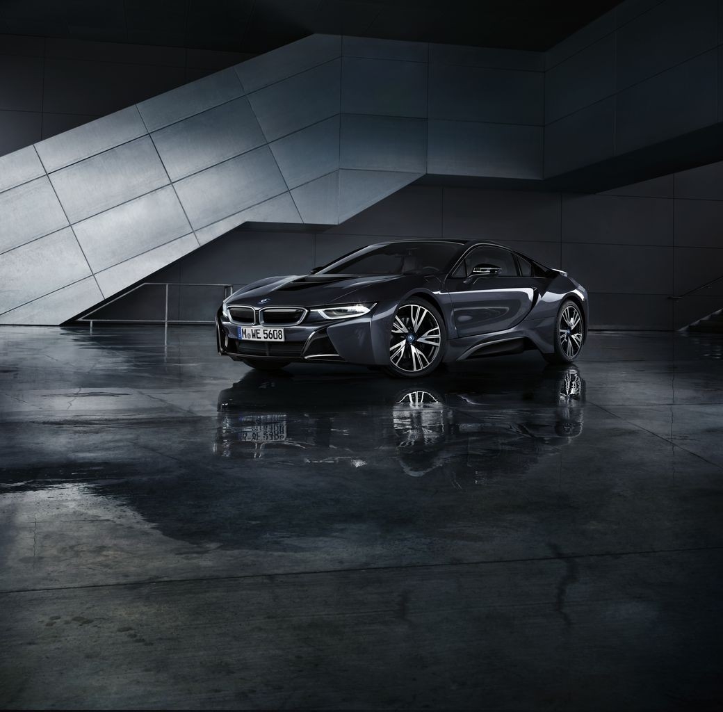 BMW i8 Protonic Dark Silver Edition