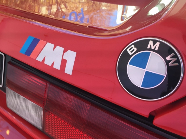 BMW M1 - Brand Store BMW George V