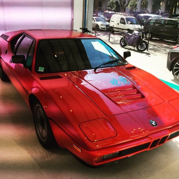 BMW M1 - Brand Store BMW George V