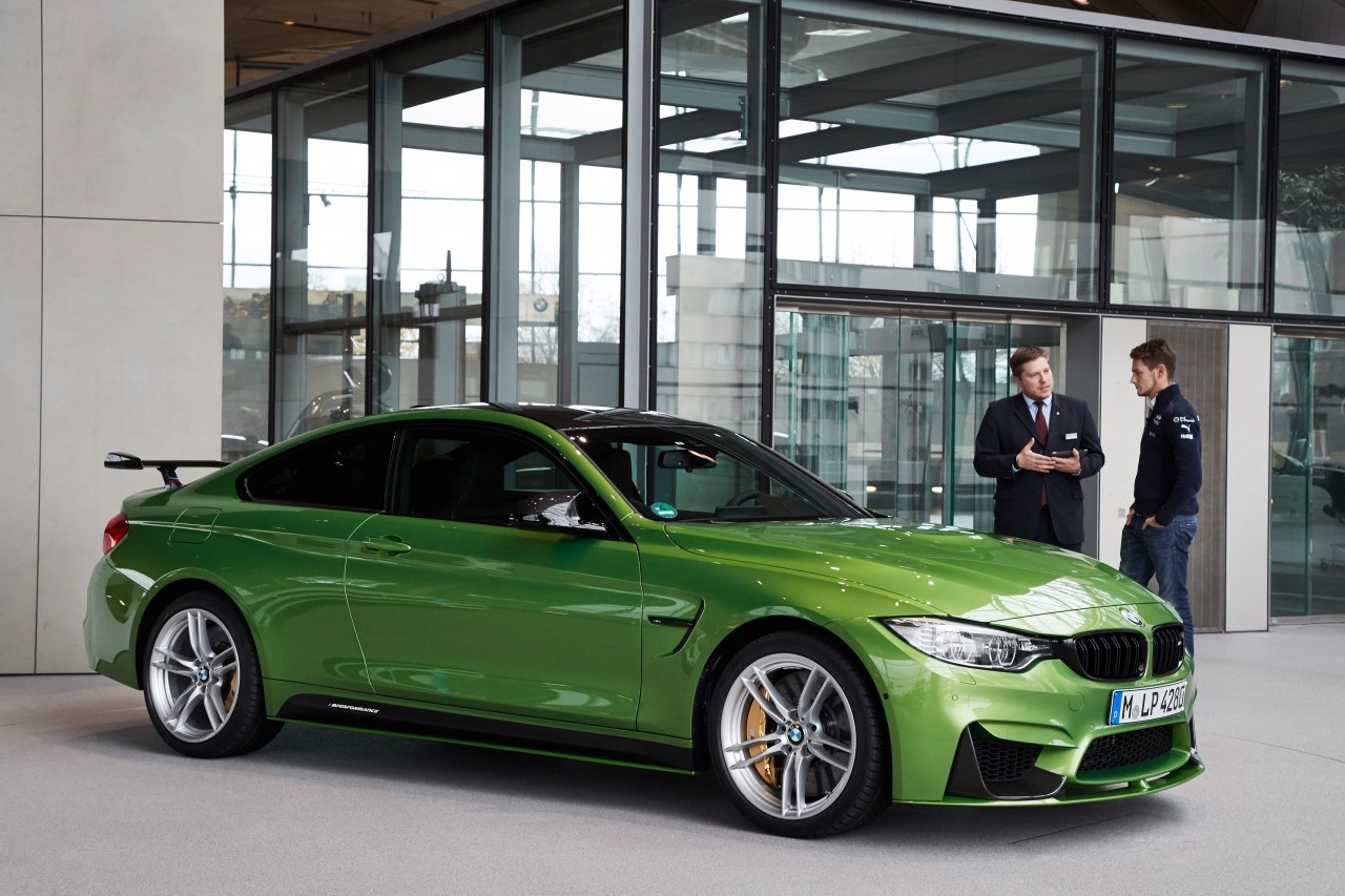 Le champion DTM Marco Wittmann reçoit une BMW M4 Coupe M Performance