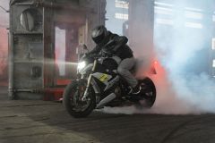 BMW-S1000R-2021-23