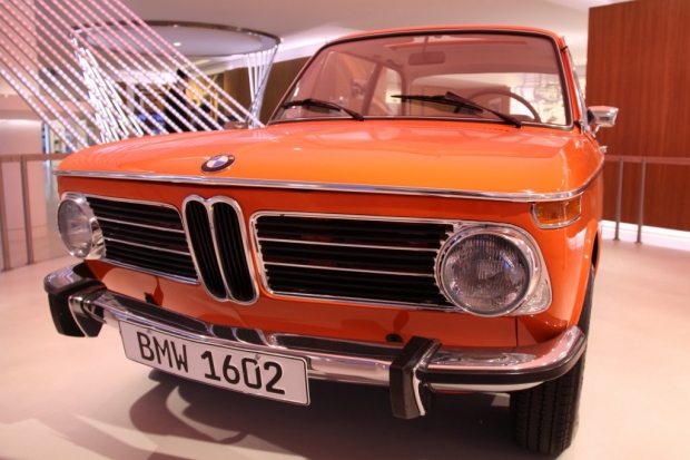 BMW Brand Store George V - BMW 1602 Elektro-Antrieb